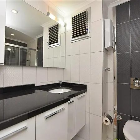 Crown Luxury Apartment